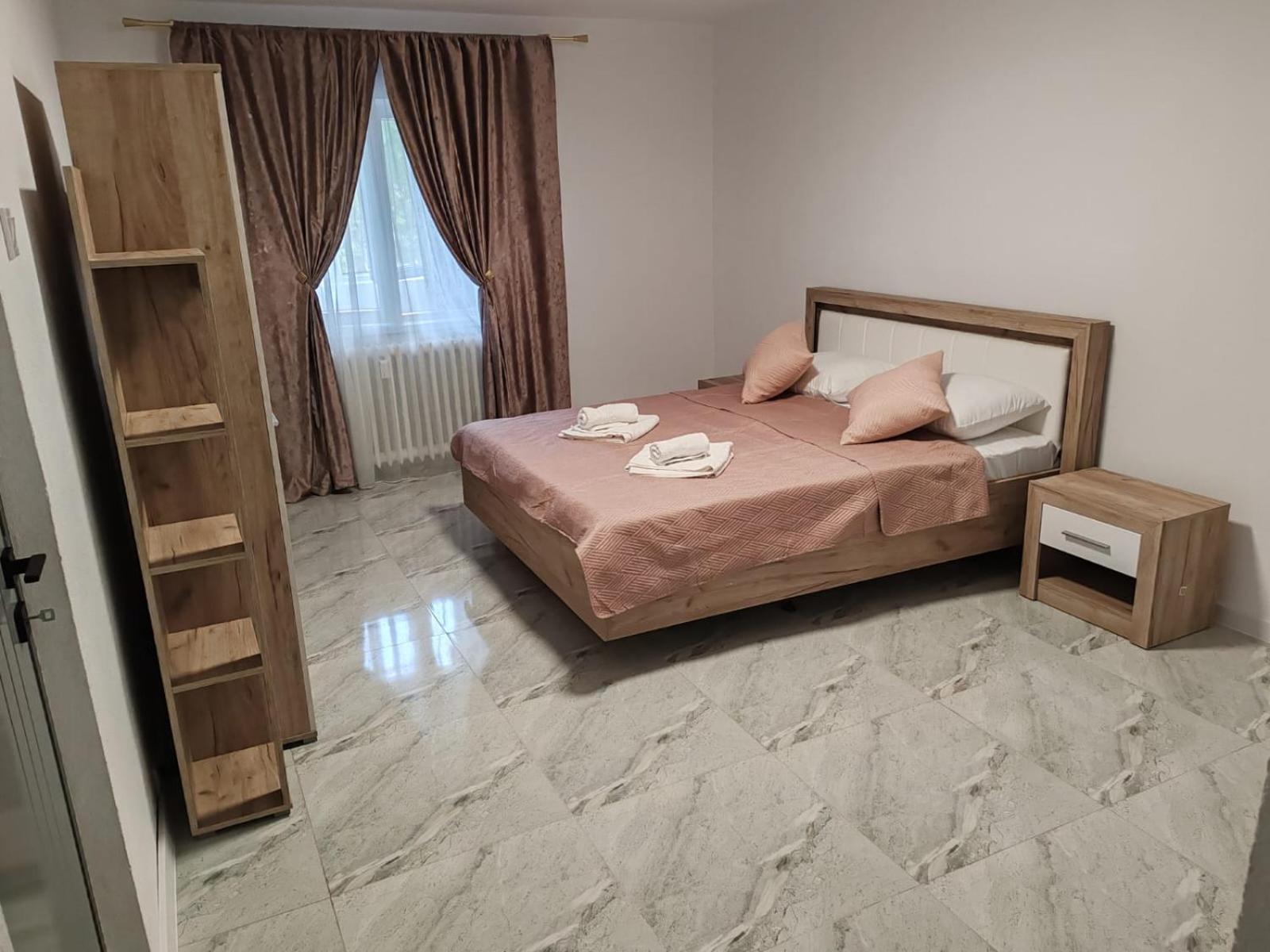 Garsoniera G3 Apartment Craiova Exterior photo